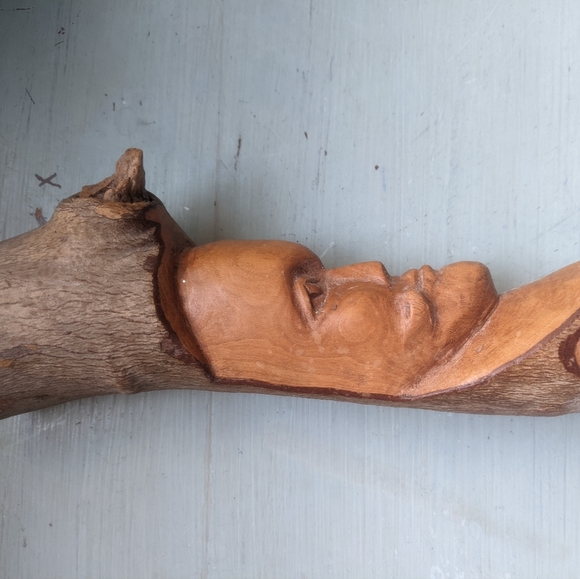 Hand Carved Face in Wood Statue - Picture 6 of 15